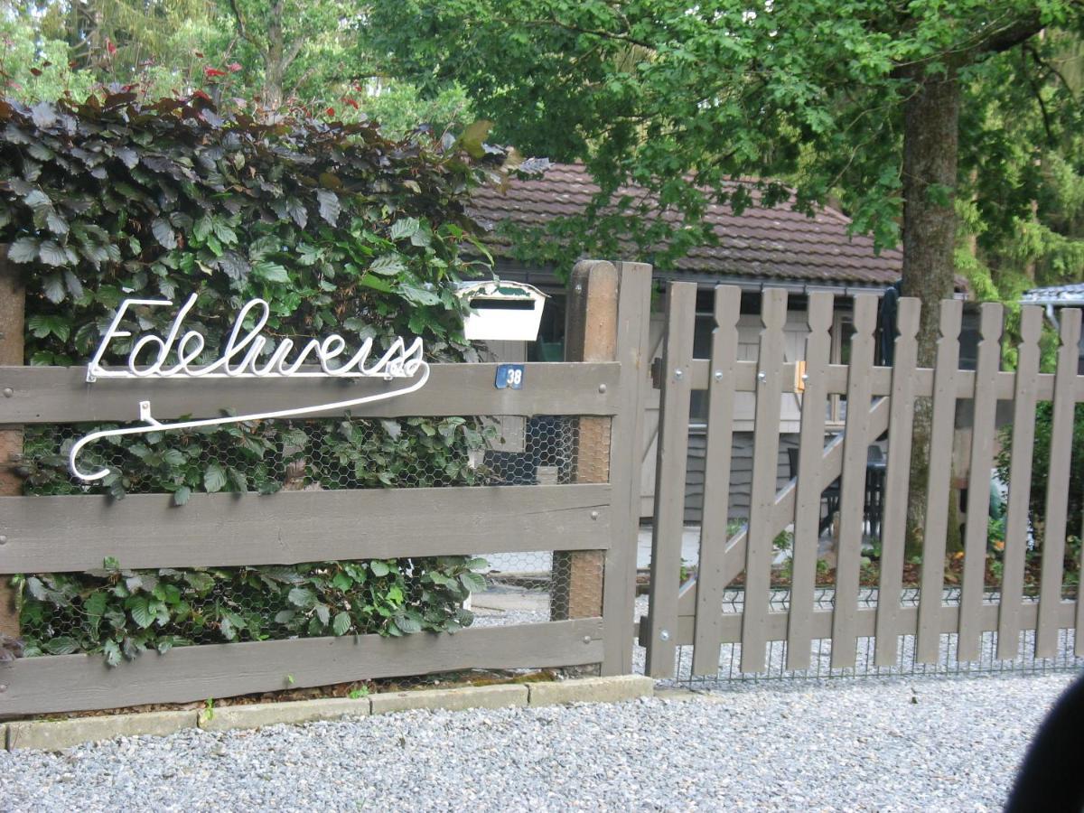 Durbuy Kleine Familiechalet Edelweiss 4 A 5 Pers Exterior foto